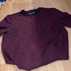 Under armor tee shirt